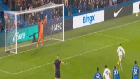 陳肇鈞助港足走出低谷，重返賽場展現驚人戰力